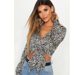 PrettyLittleThing front tie Crop Top